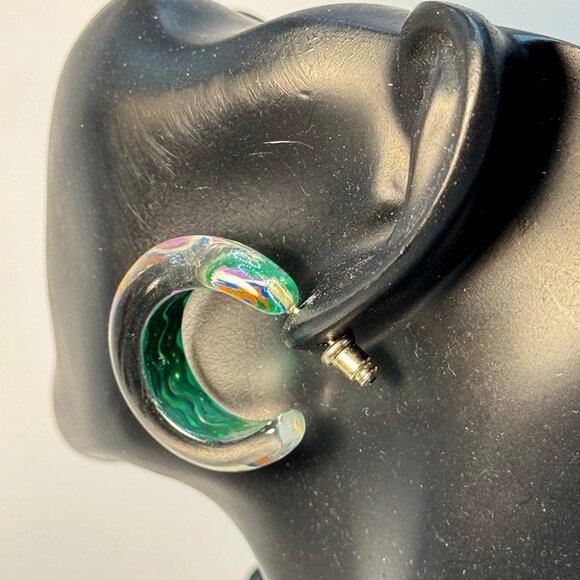 Clear Acrylic Hoops Pierced Earrings Groovy Design Fashion Costume Jewelry - Picture 7 of 9